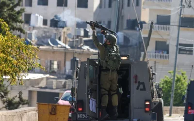 Israeli forces raid Nablus, settlers storm Joseph’s Tomb