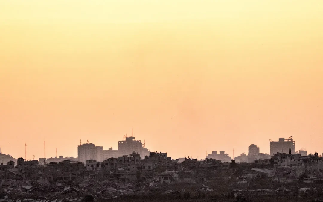Israel steps up bombing of Rafah as tanks push west