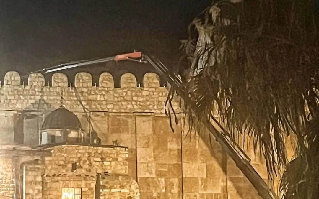 Israel seals off Ibrahimi Mosque’s yard: Palestinian official
