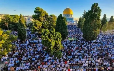 Over 60,000 Palestinians offer Eid Al-Fitr prayer at Al-Aqsa Mosque