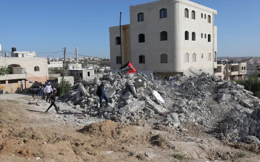 Israel demolishes Palestinian structures in occupied Hebron